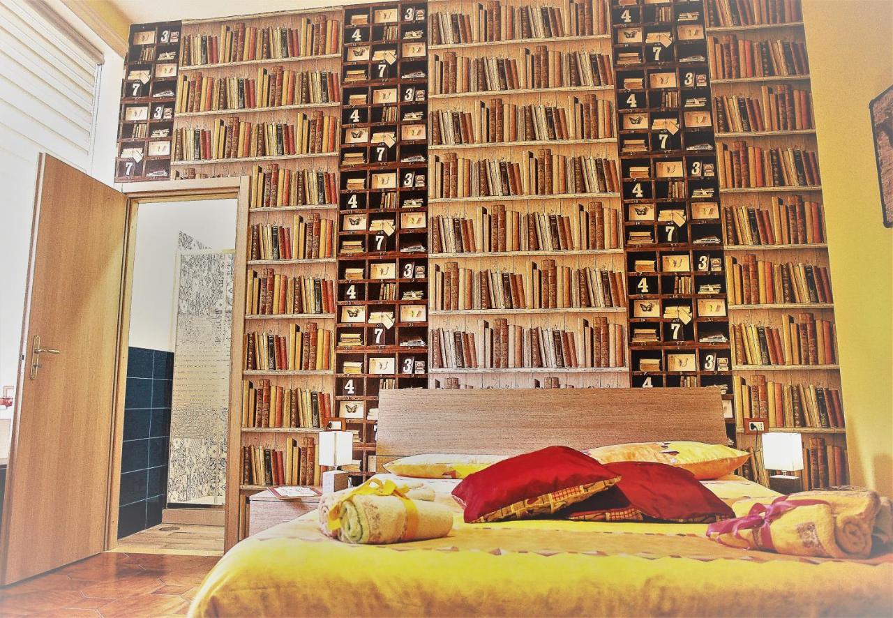Non Ci Resta Che Napoli Bed & Breakfast ภายนอก รูปภาพ