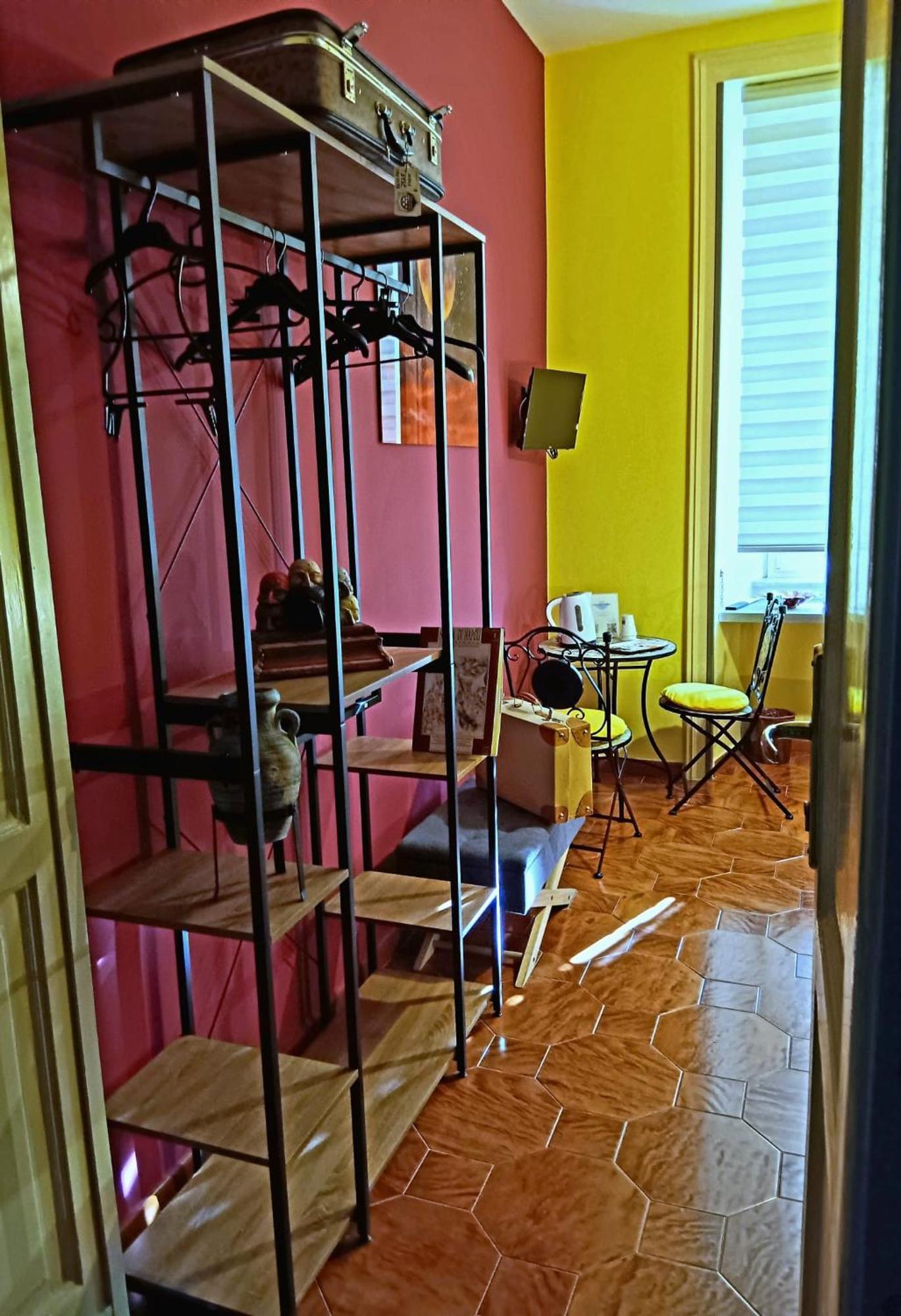 Non Ci Resta Che Napoli Bed & Breakfast ภายนอก รูปภาพ