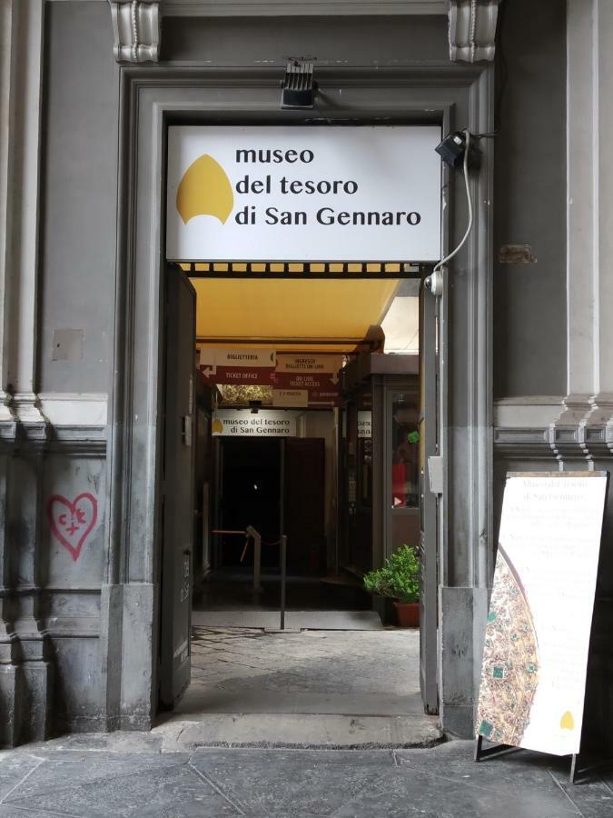 Non Ci Resta Che Napoli Bed & Breakfast ภายนอก รูปภาพ